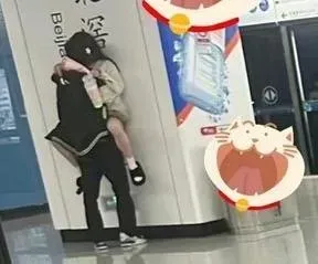 北滘公園站因內地情侶月台上親熱照,成為打卡景點。(網上圖片)