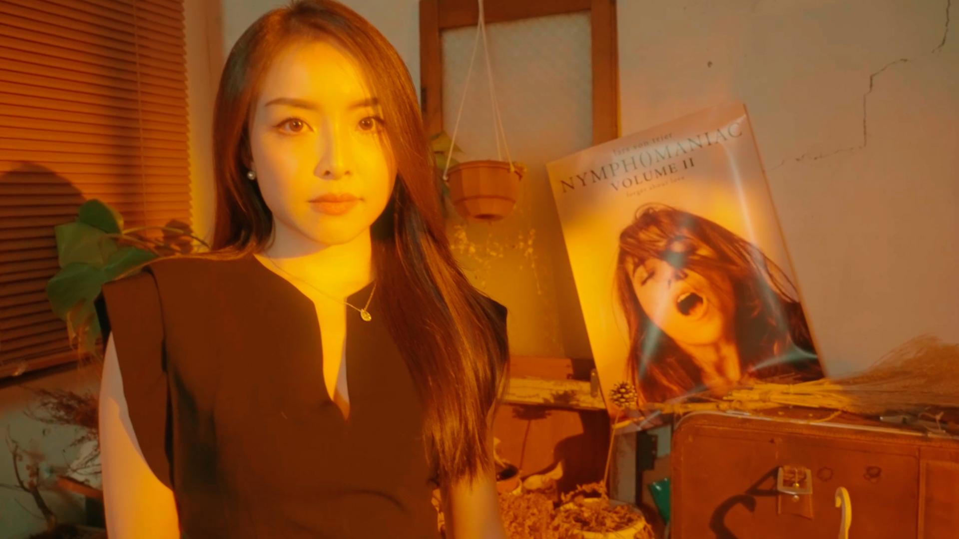 客席主持貝依霖大爆莊韻澄跟張致恆拍拖期間,竟然收到張致恆send來的淫賤短訊。