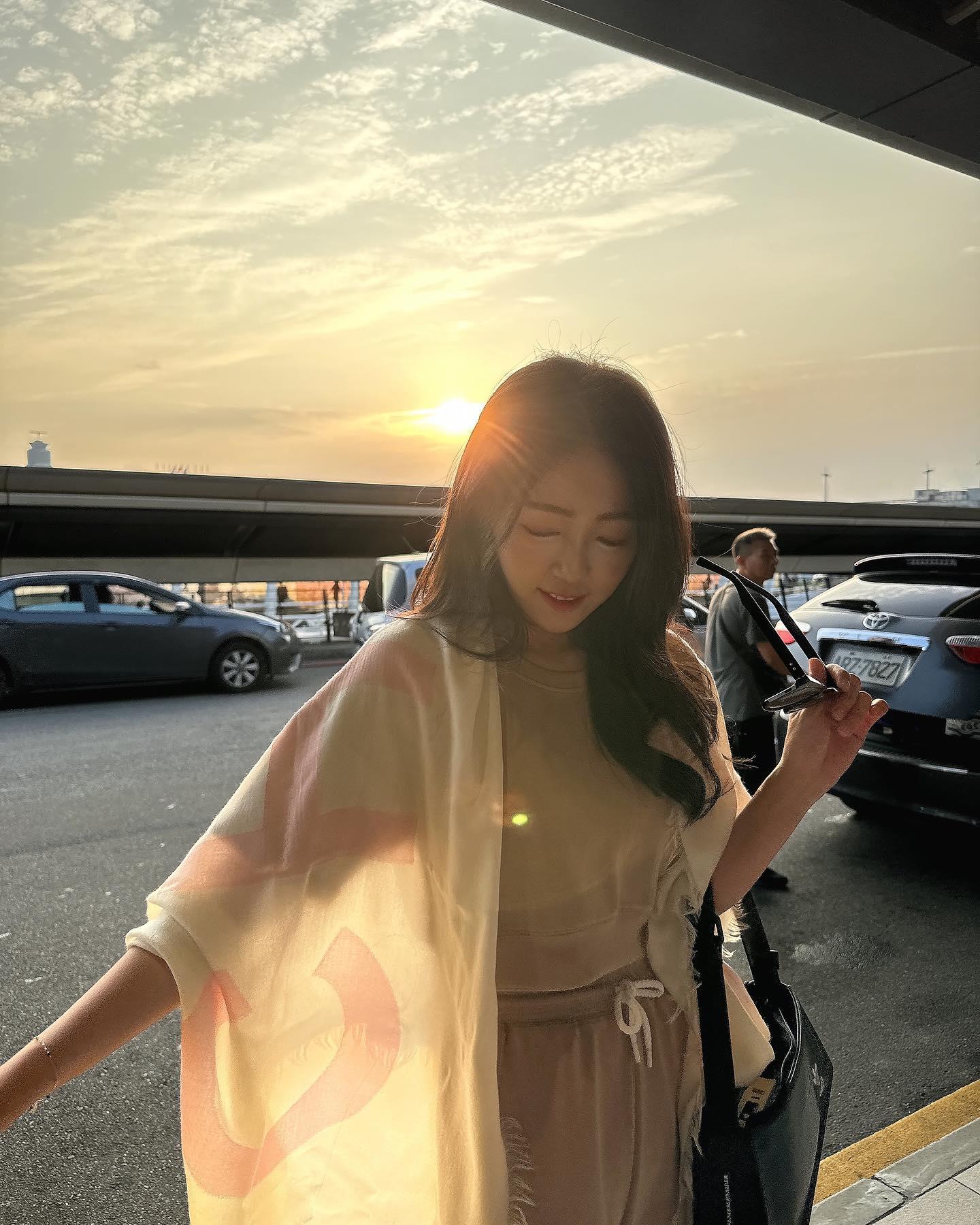 丫頭詹子晴參加我愛黑澀會出道(丫頭詹子晴IG)