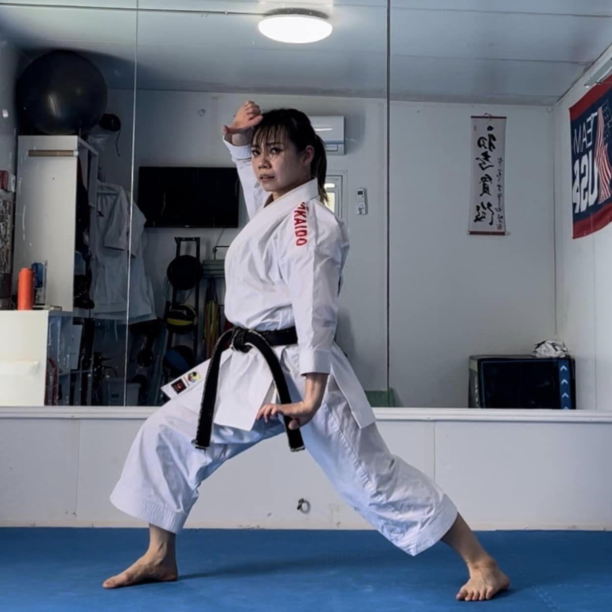 港隊空手道代表劉慕裳在女子個人形升上世界排名第一,是香港歷來首位登「世一」的空手道運動員。(劉慕裳FB)