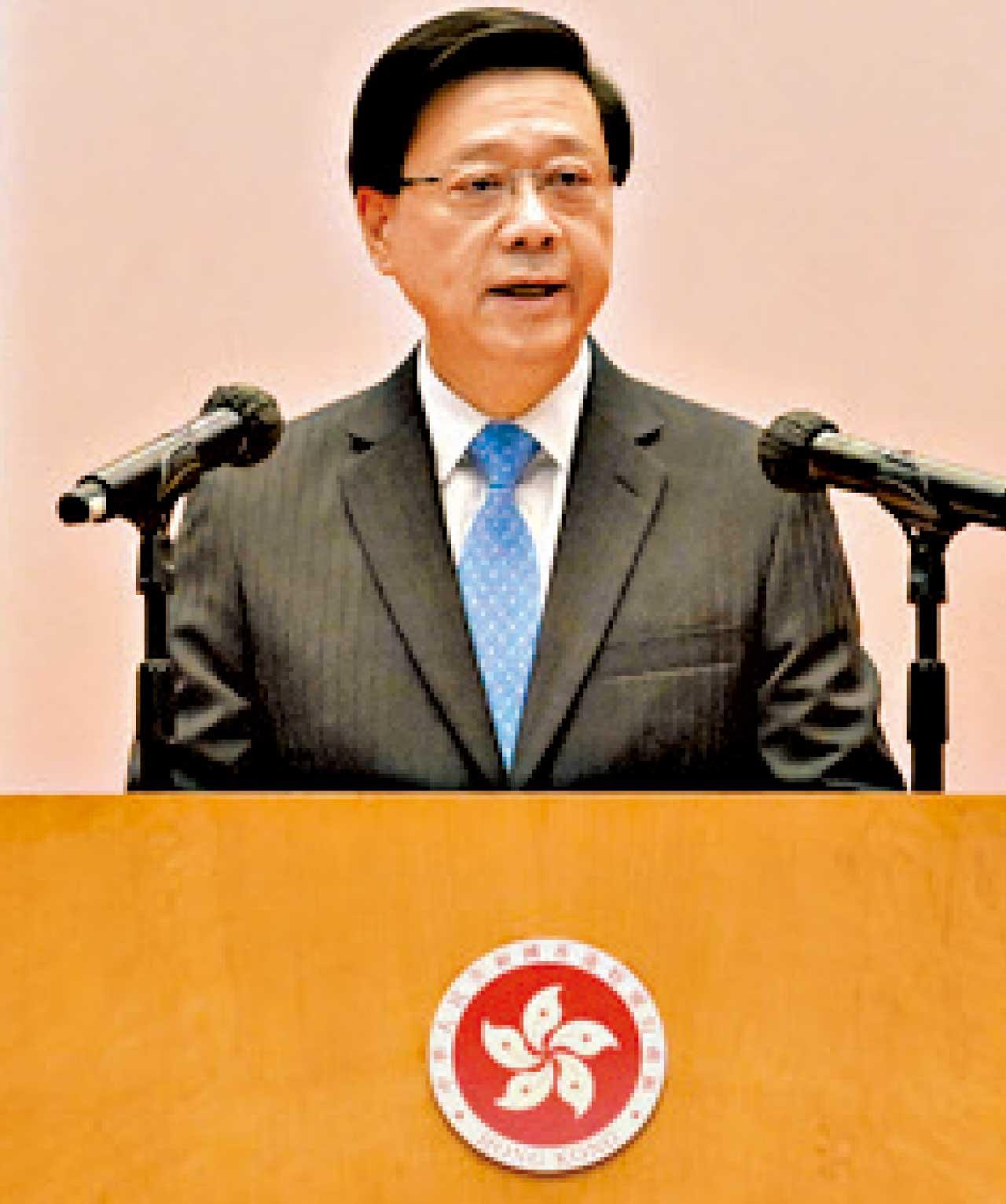 新一屆區議員宣誓就任 李家超