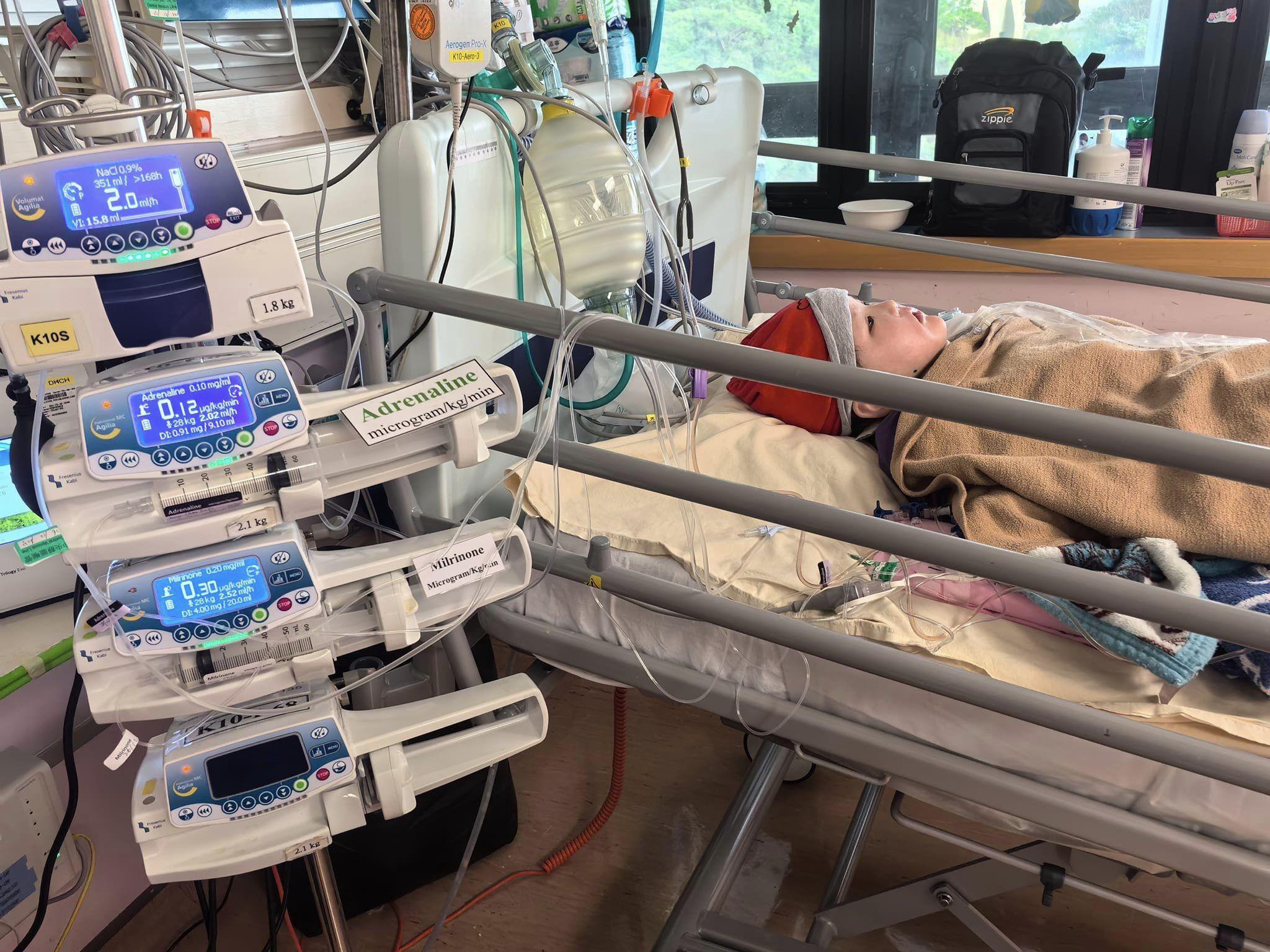 天瑜爸爸上月發文,天瑜心臟開始衰竭,就算用強心藥都起不了很大作用,生命可能已經正在倒數,家人已做最壞打算。(天瑜醫療事故關注組FB)