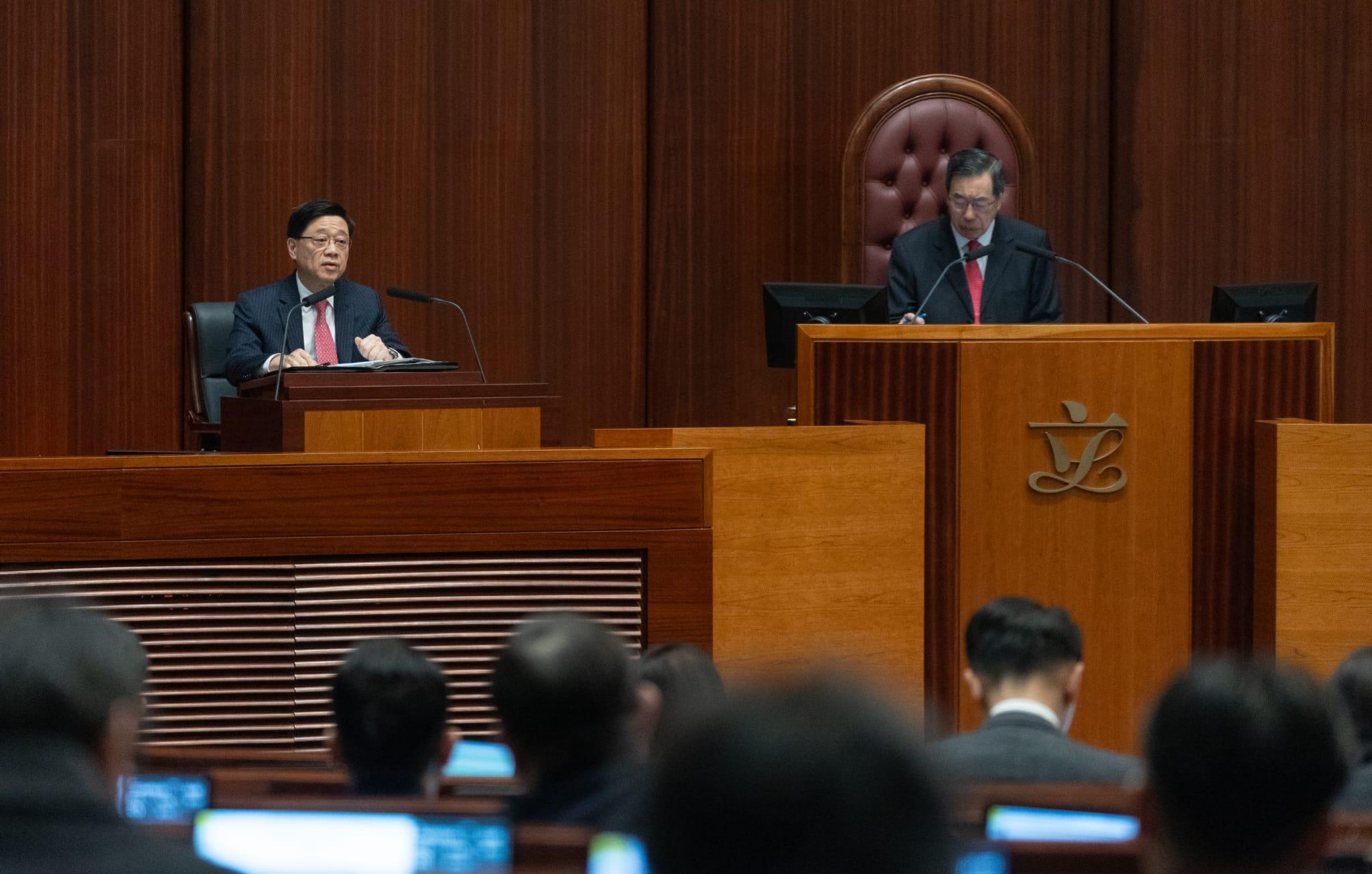 特首李家超出席立法會「行政長官互動交流答問會」。(蘇文傑攝)