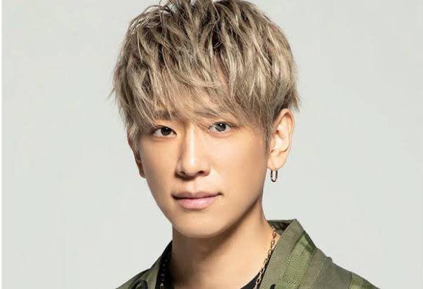 小山慶一郎跟AAA成員宇野實彩子也傳出婚訊。