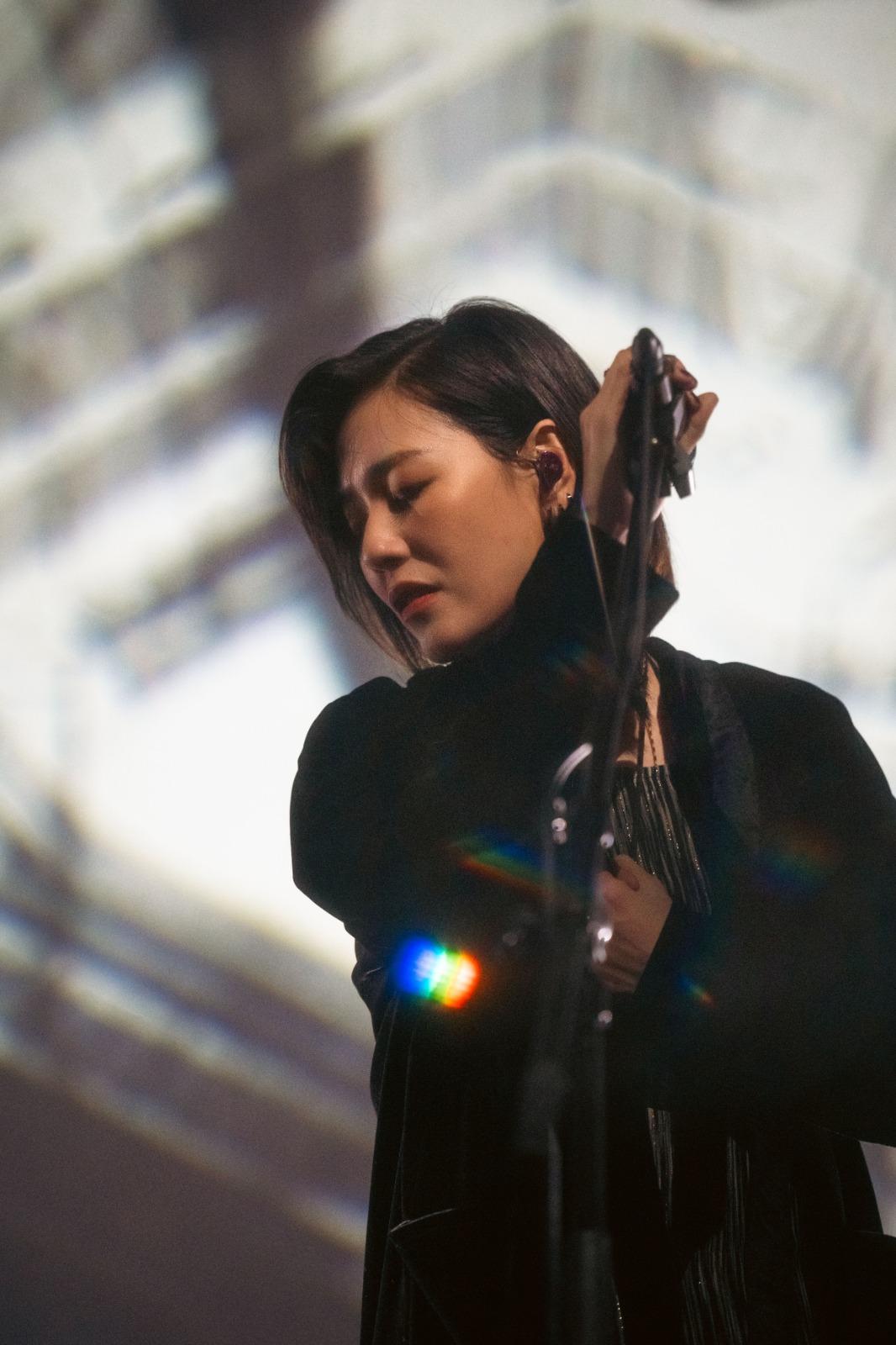 安溥相隔多年再來港獻唱,吸引大批樂迷入場支持。