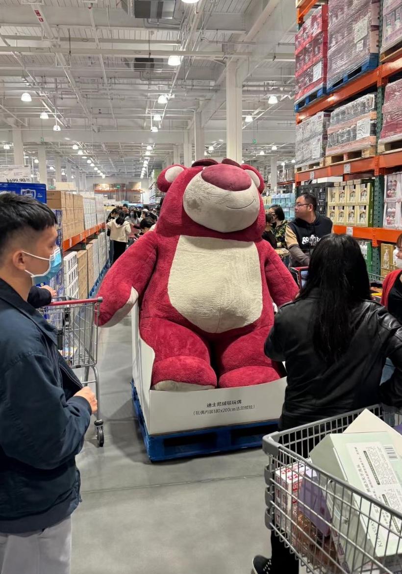 深圳Costco今開業 數千人「打蛇餅」需排3小時