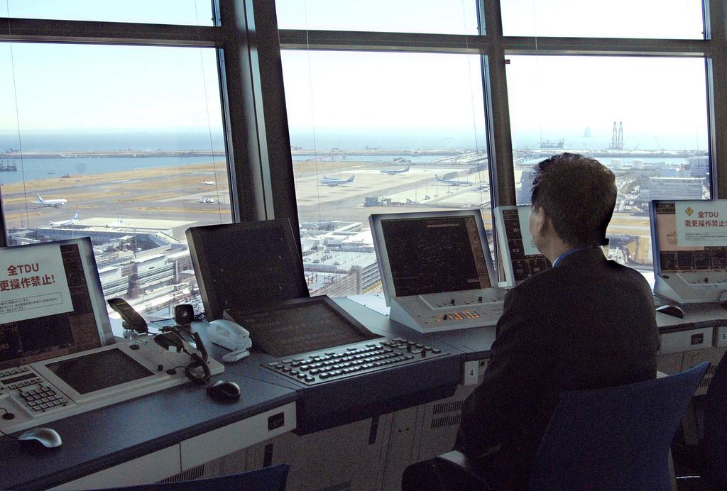 羽田機場控制塔。(美聯社)