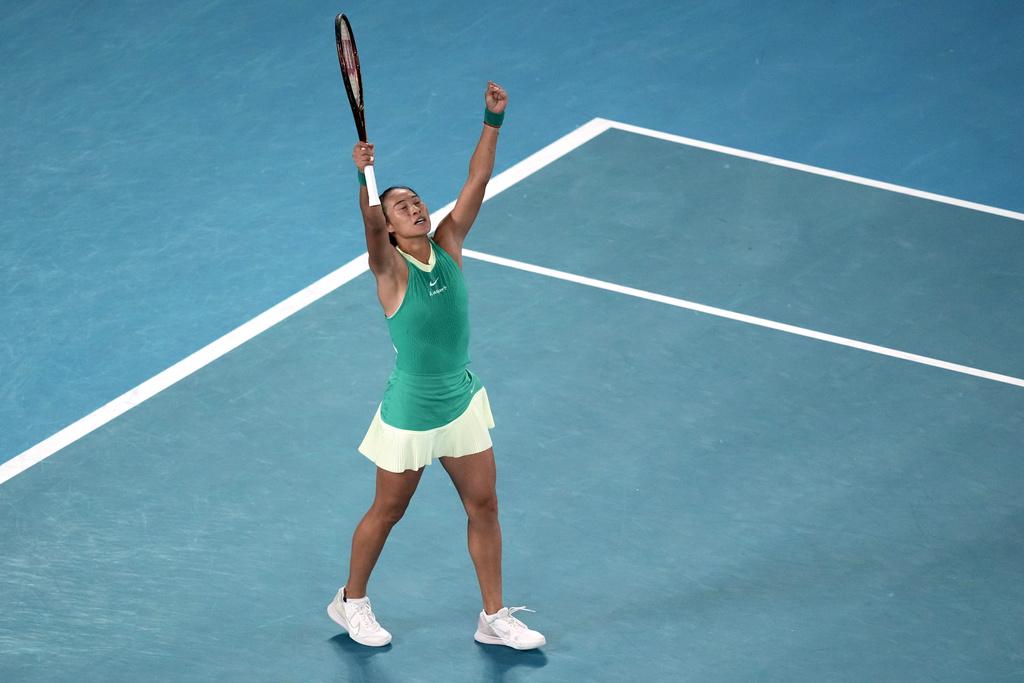 鄭欽文在巴塞隆拿受訓。(美聯社)