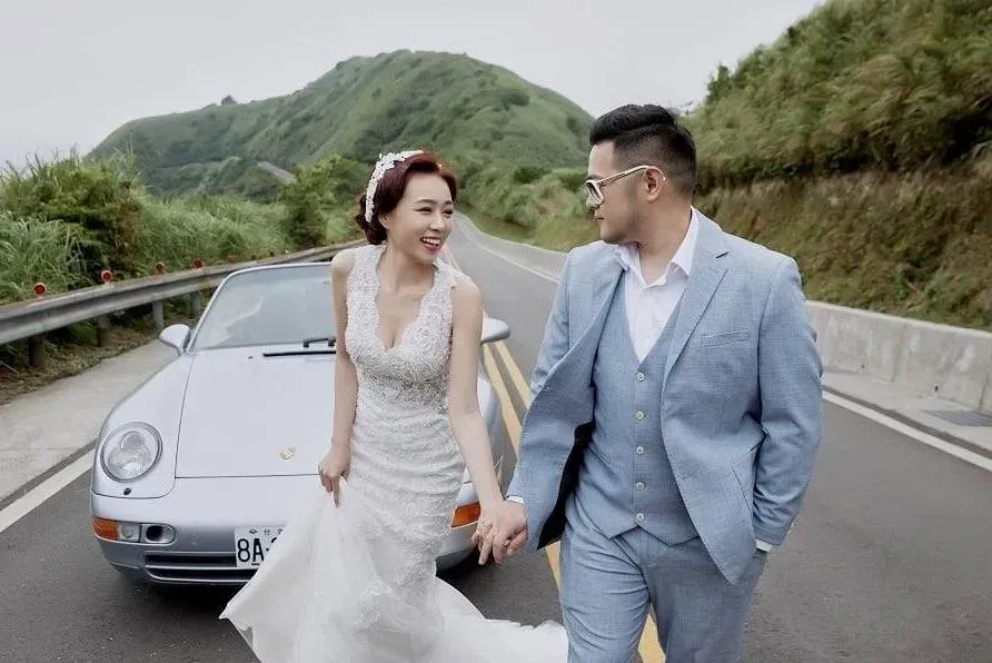 丫頭詹子晴與王惟立在2020年結婚。(丫頭詹子晴FB)