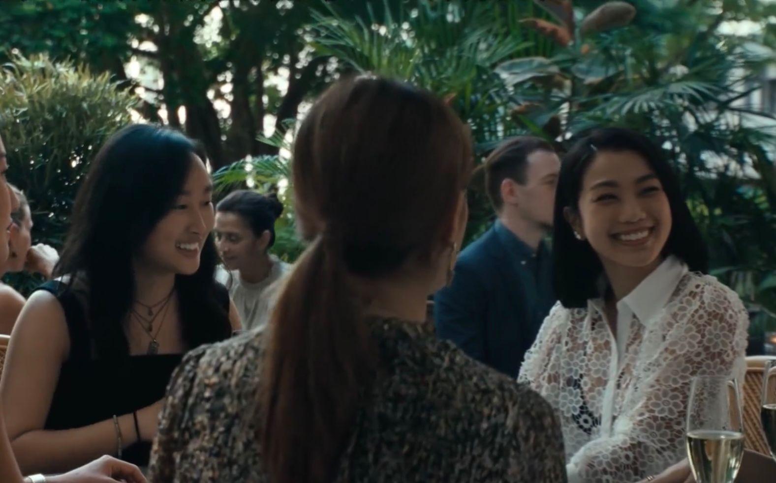 姜麗文扮演韓裔女星柳智英的朋友。