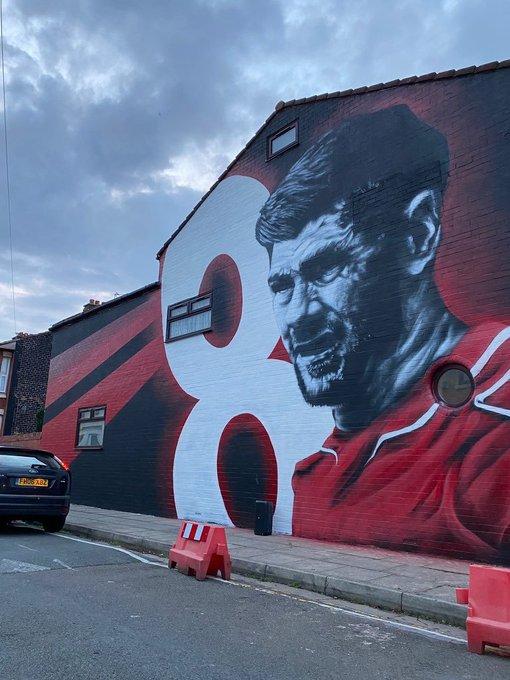 前利物浦隊長謝拉特壁畫。(網上圖片)