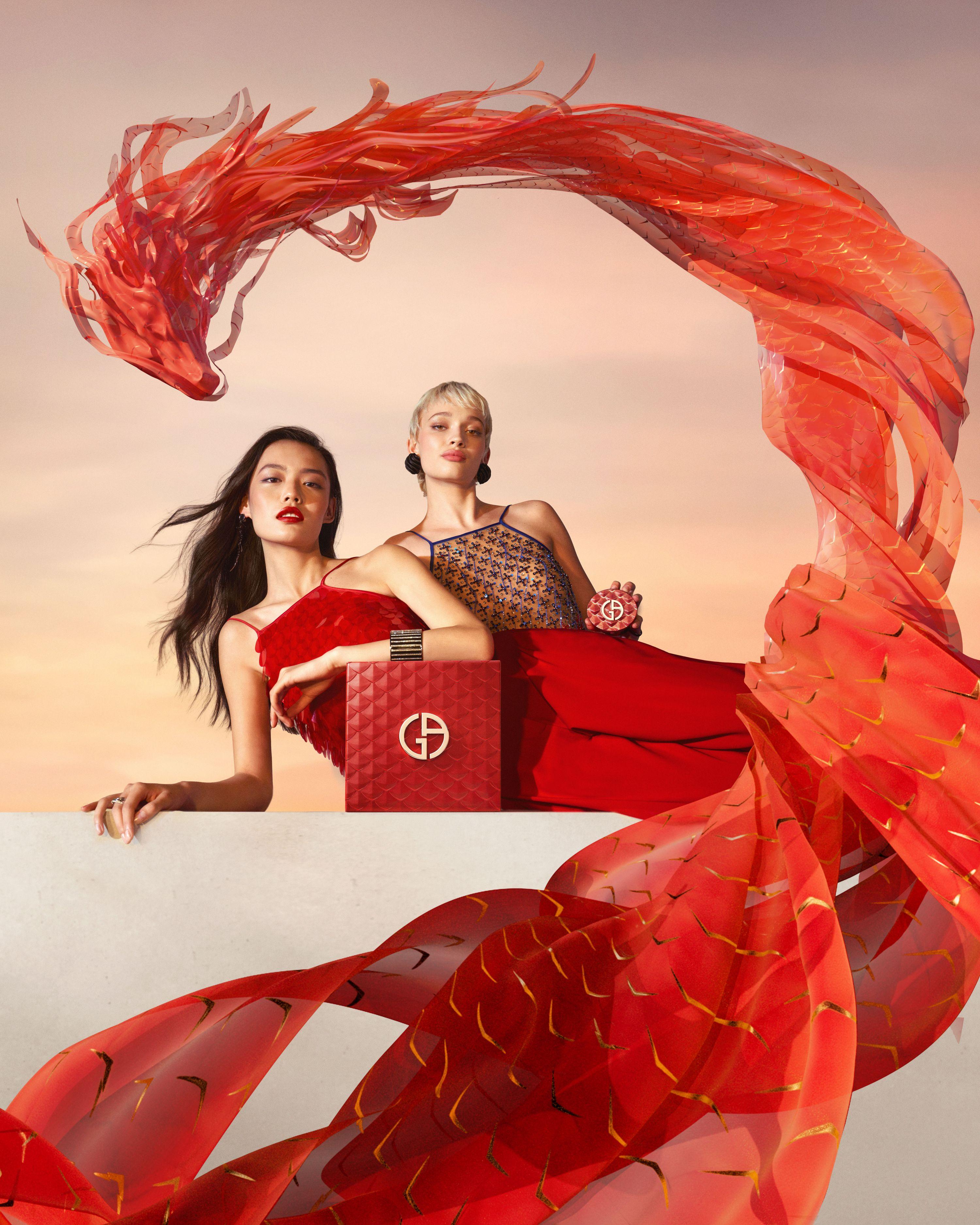 新年限量版「龍鱗氣墊」粉盒 $240、絲光輕透氣墊修護粉底補充裝 $440/5色