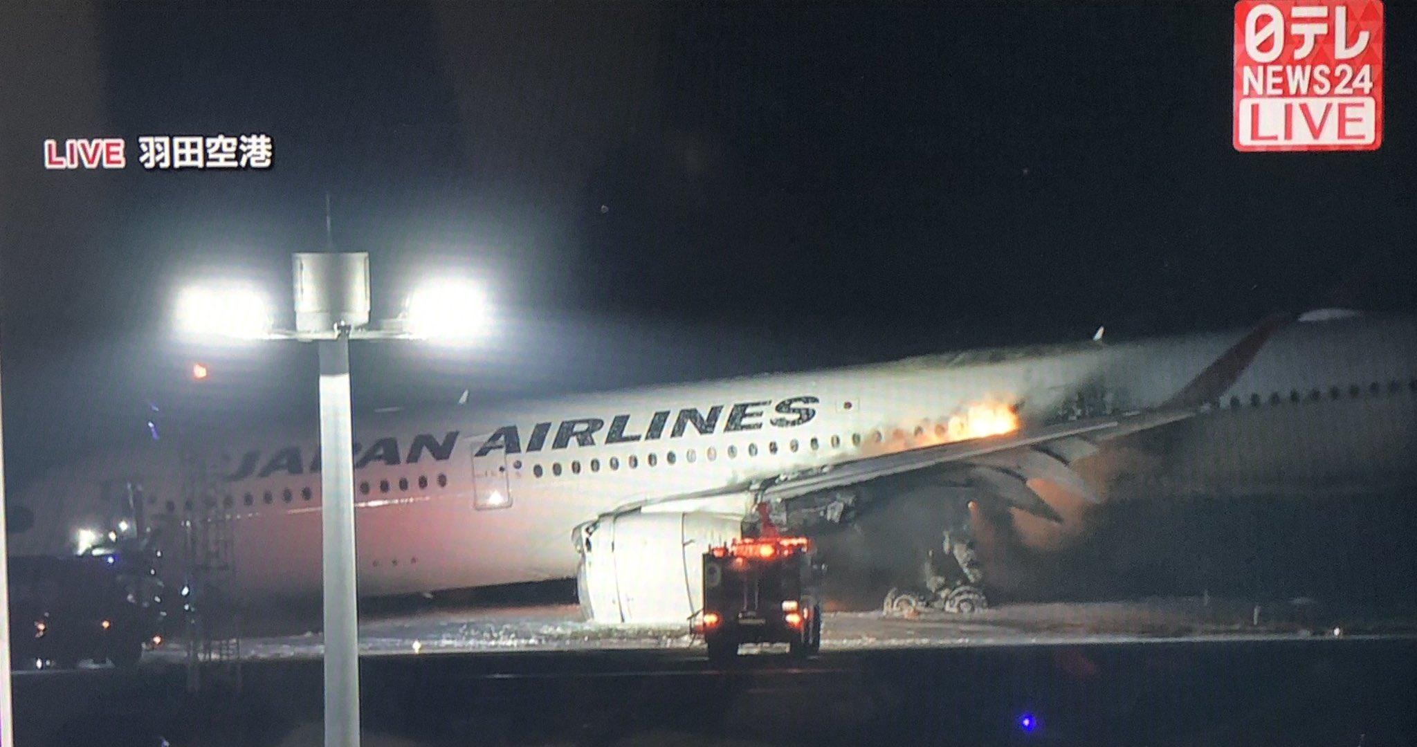 東京羽田機場日航客機跑道著火 乘客急逃生