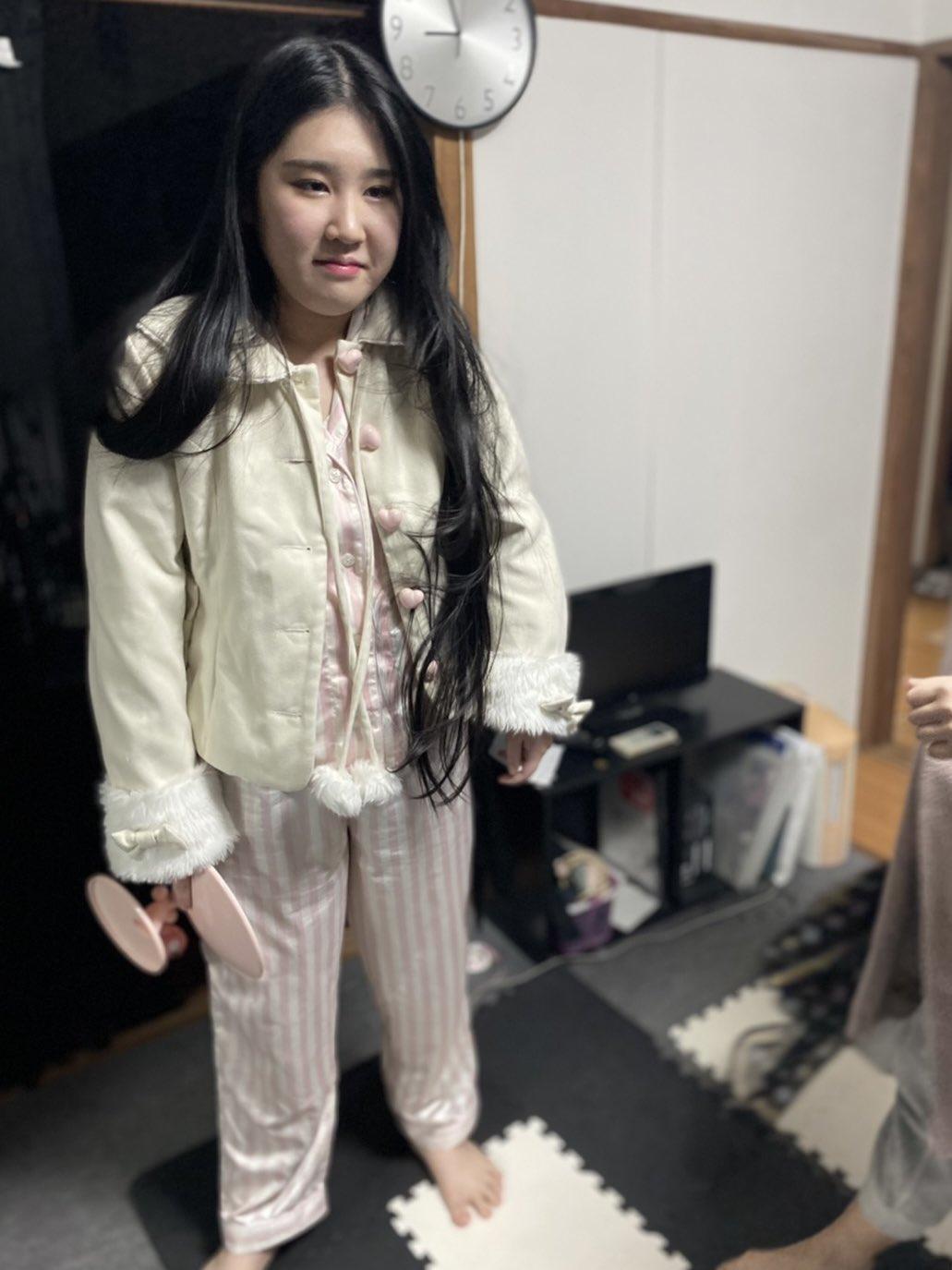 從照片中看到,她在4年前還是一個身材圓潤的泡芙女