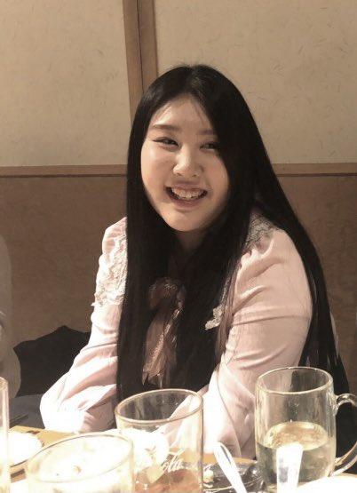 從照片中看到,她在4年前還是一個身材圓潤的泡芙女