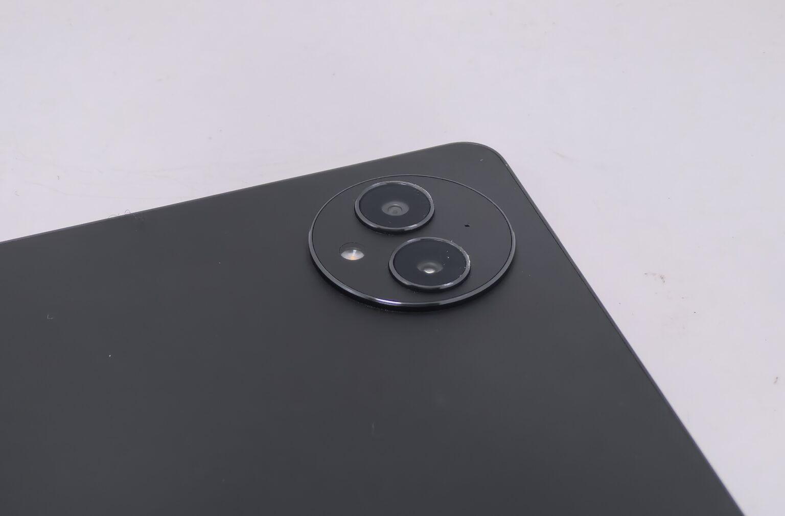 華為MatePad Pro 13.2搭載1300萬像主鏡 + 800萬像廣角鏡頭及1600萬像+ dToF自拍鏡頭