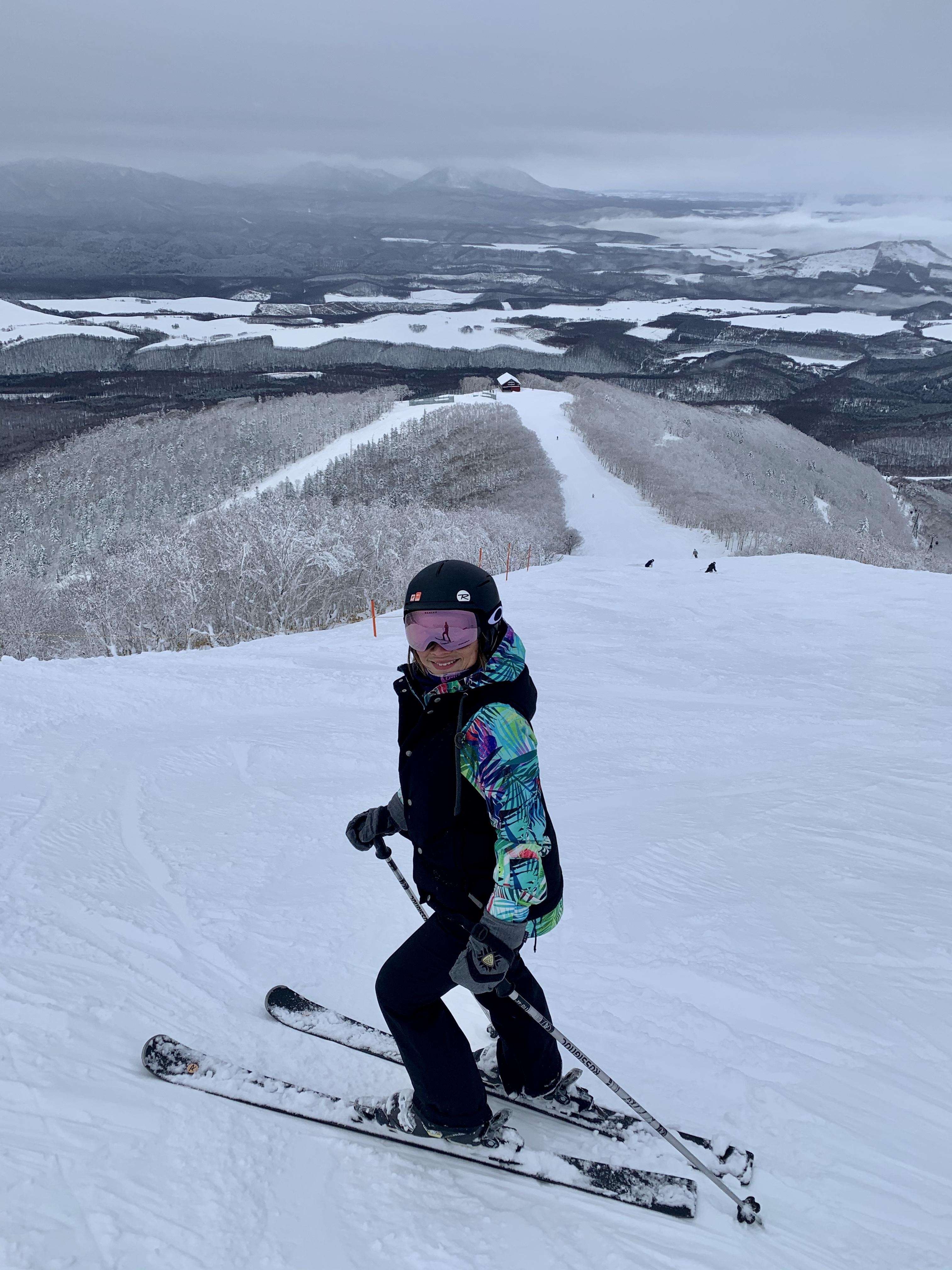 Sally愛好滑雪,即使意外跌斷腳仍無阻熱情。