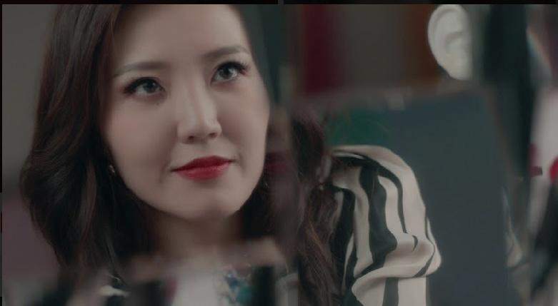 吳若希接獲「封笑令」 ,單憑雙唇半分鐘內演活不同情緒 。