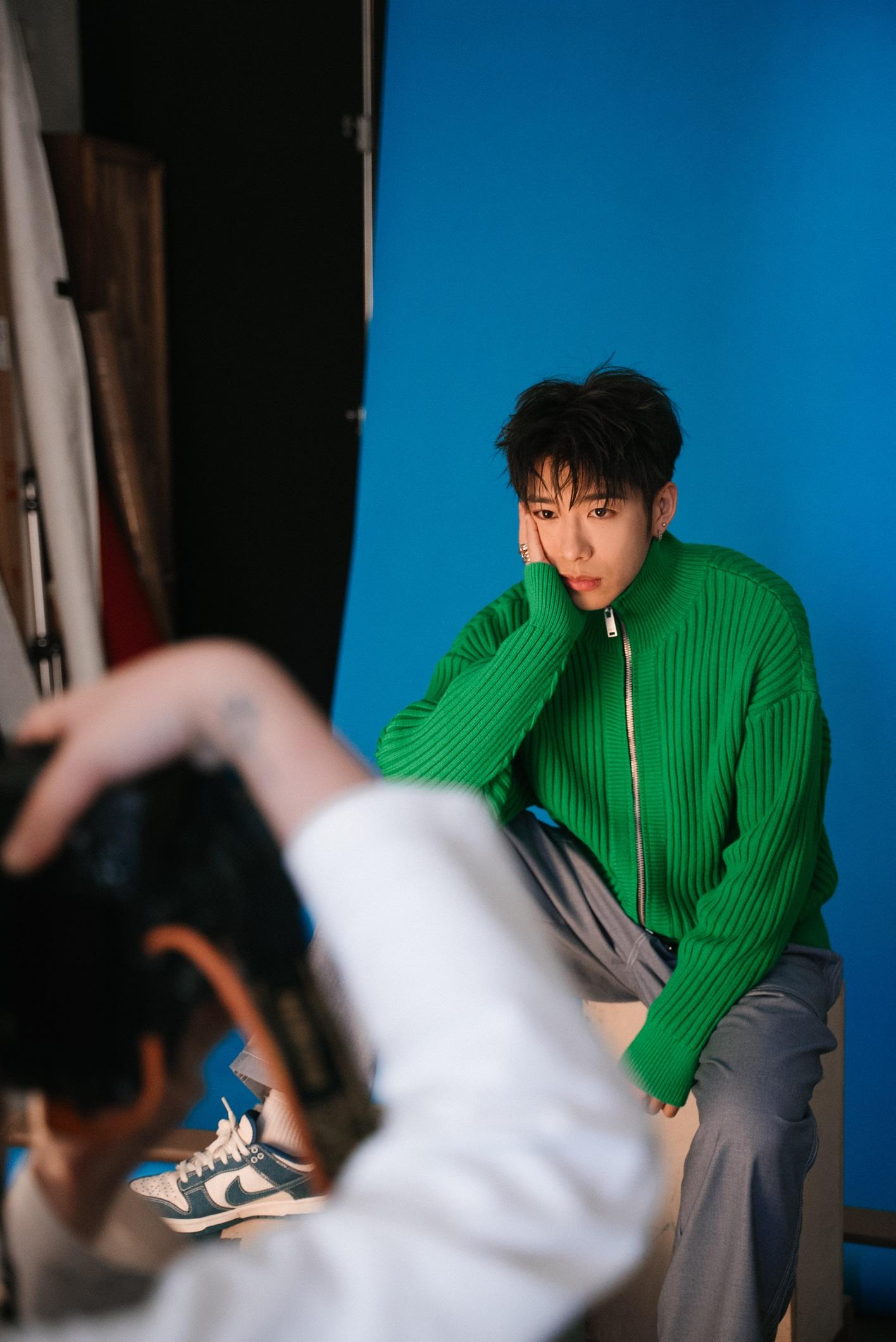 洪嘉豪首個紅館個人演唱會海報,靚仔到冇人有。