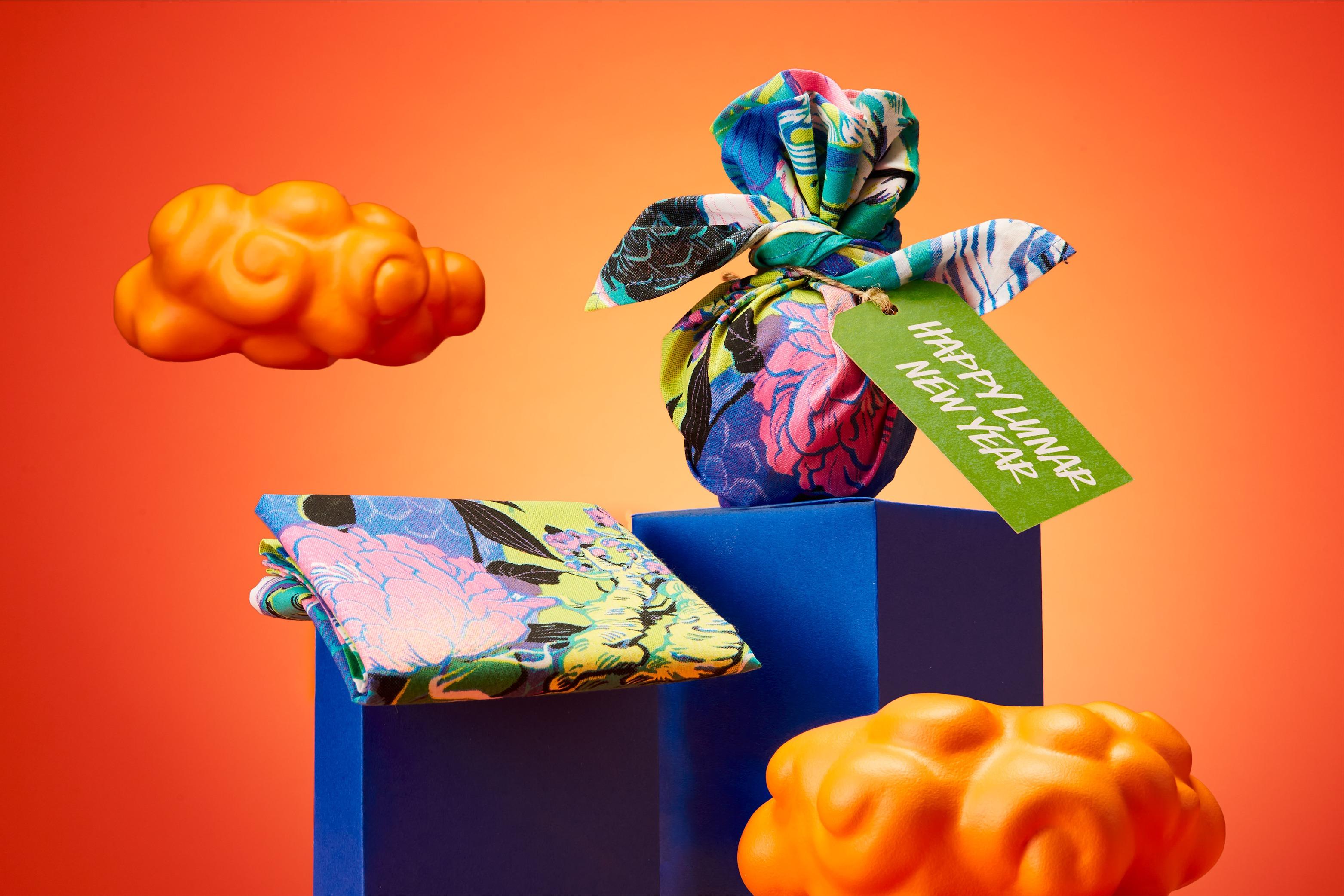 龍年2024限定美妝|LUSH昂揚飛龍多用途風呂巾 $70