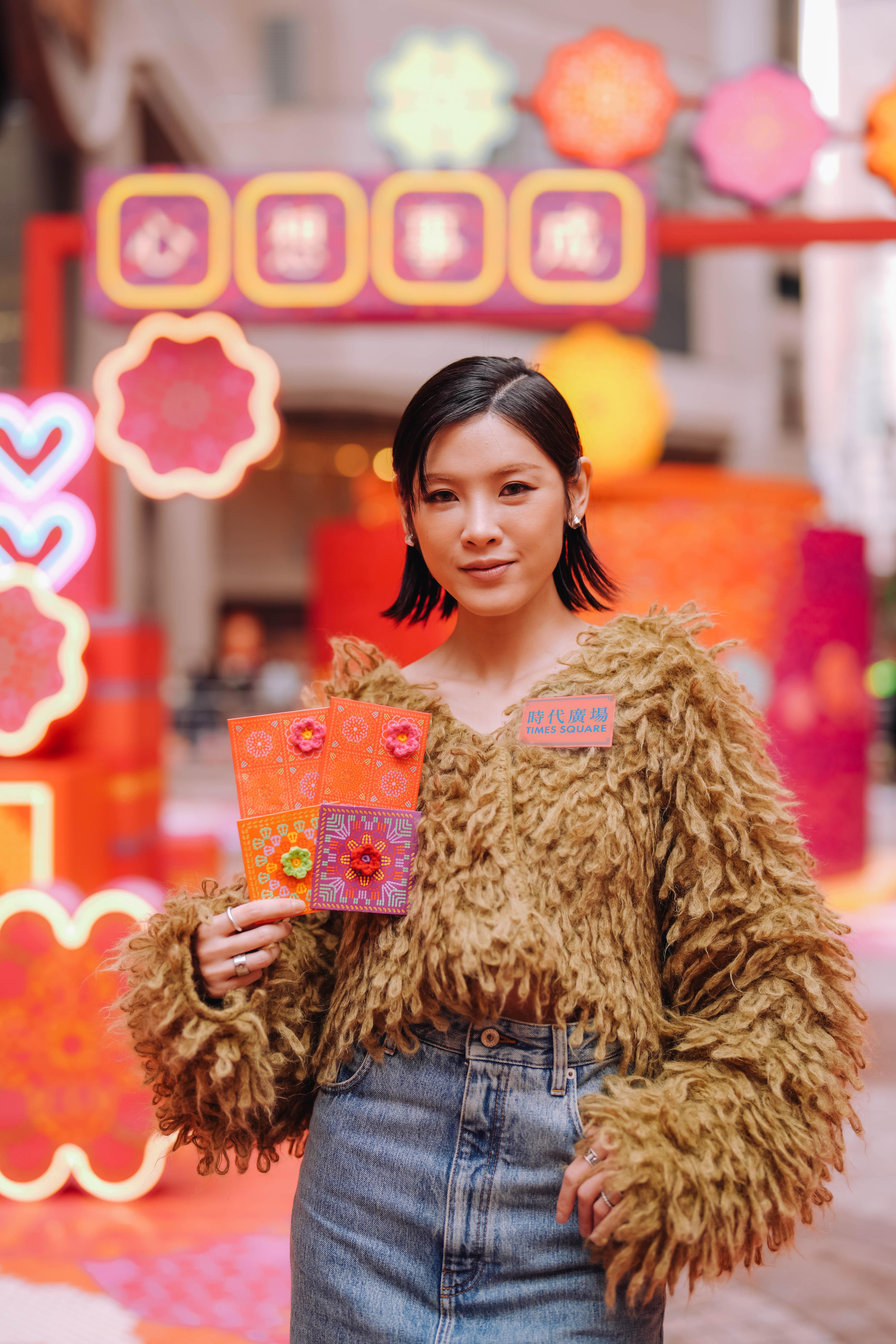 陳蕾自言有靠編織來減壓。