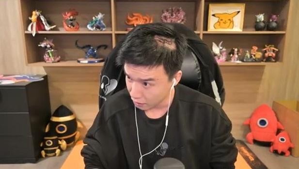 Toyz事發後開Live展示傷勢。