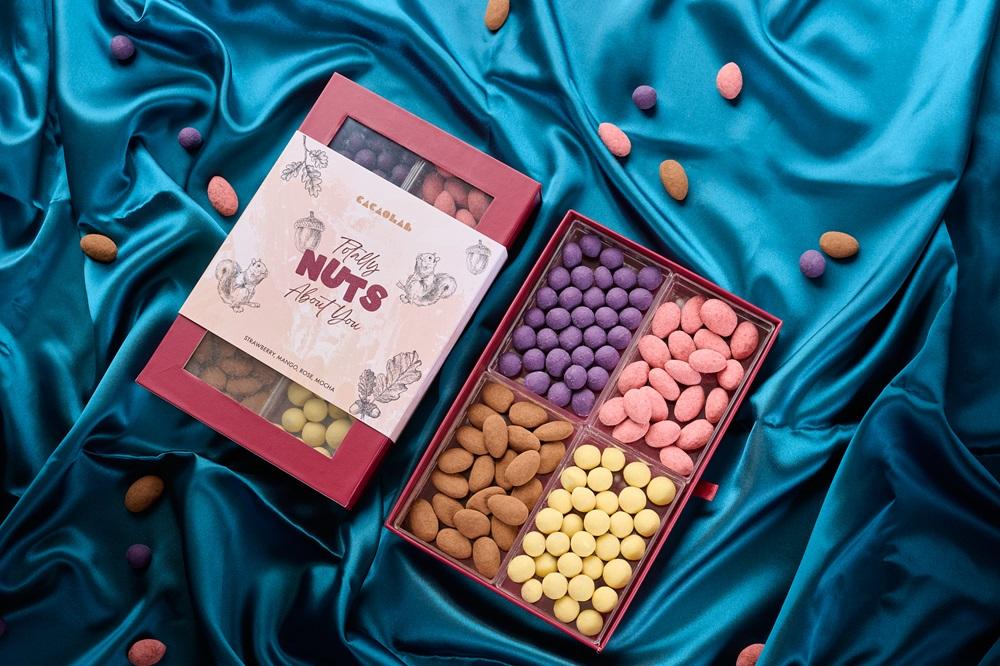 Totally Nuts About You 情人節多彩綜合堅果|$228