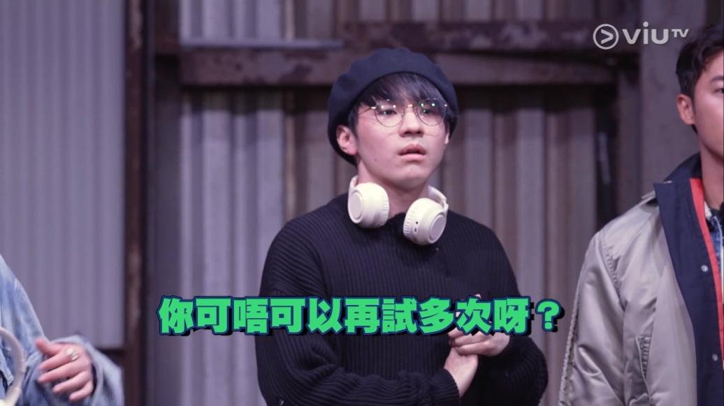 Ian被要求solo跳舞。