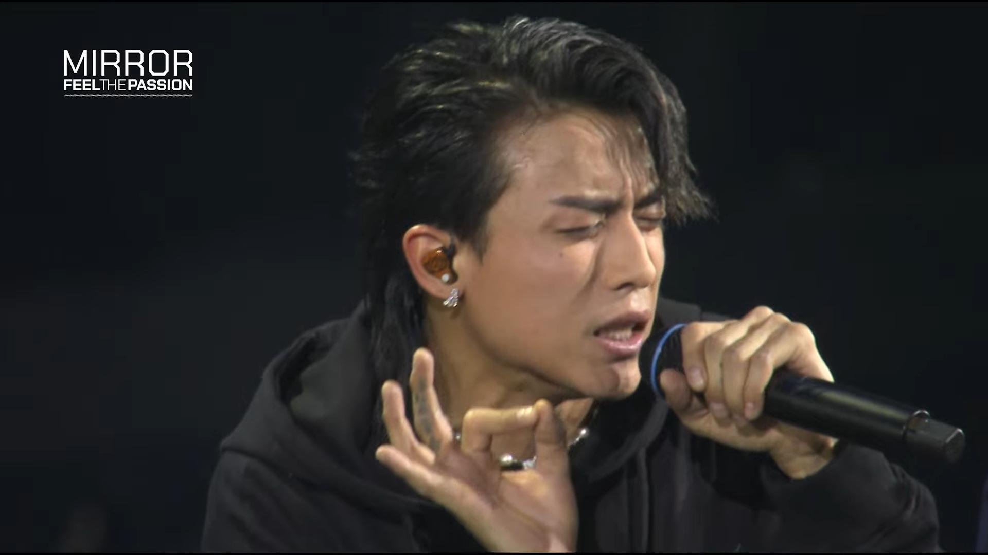 「雨天家族」在演唱會上合唱《特登》,AK表現肉緊。