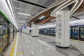 北滘公園站是佛山地鐵3號線和廣州地鐵7號線的一座換乘車站。(wiki)