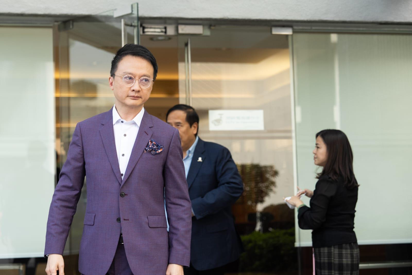 段崇智辭任中大校長,明年1月離職。