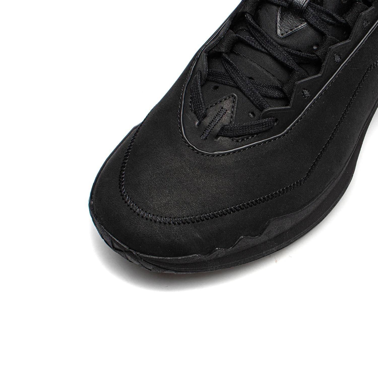 JIMMY BUTLER 2「雅黑」籃球鞋以咖啡為靈感