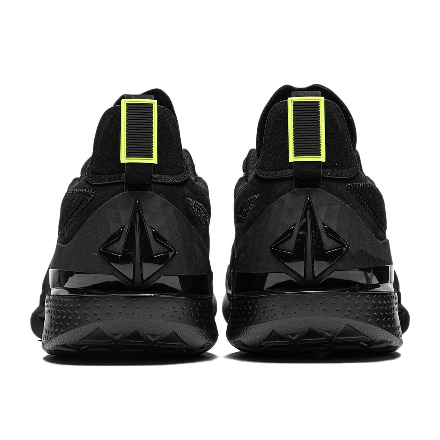 JIMMY BUTLER 2「雅黑」籃球鞋以咖啡為靈感