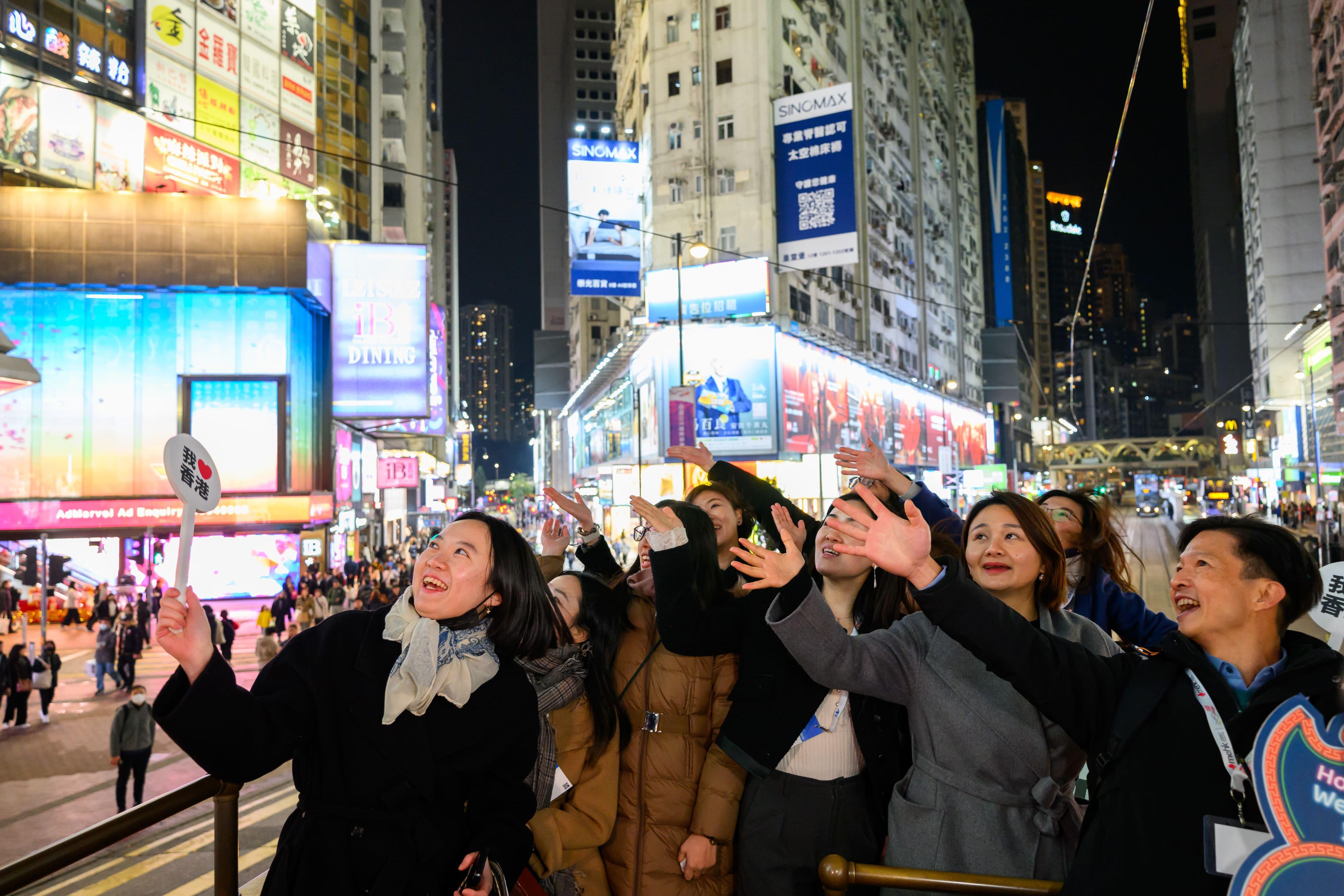 旅發局安排亞洲金融論壇嘉賓走出會議廳 體驗海陸夜景深度遊