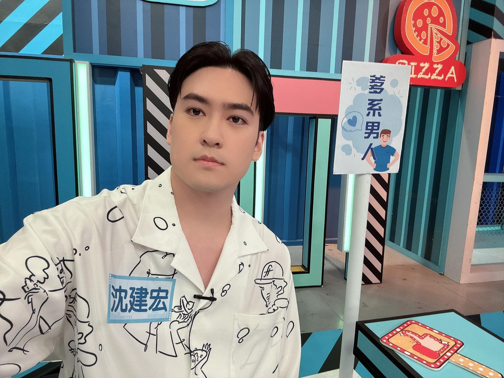 「台版吳浩康」 沈建宏在街市雞檔賣雞腿維生。