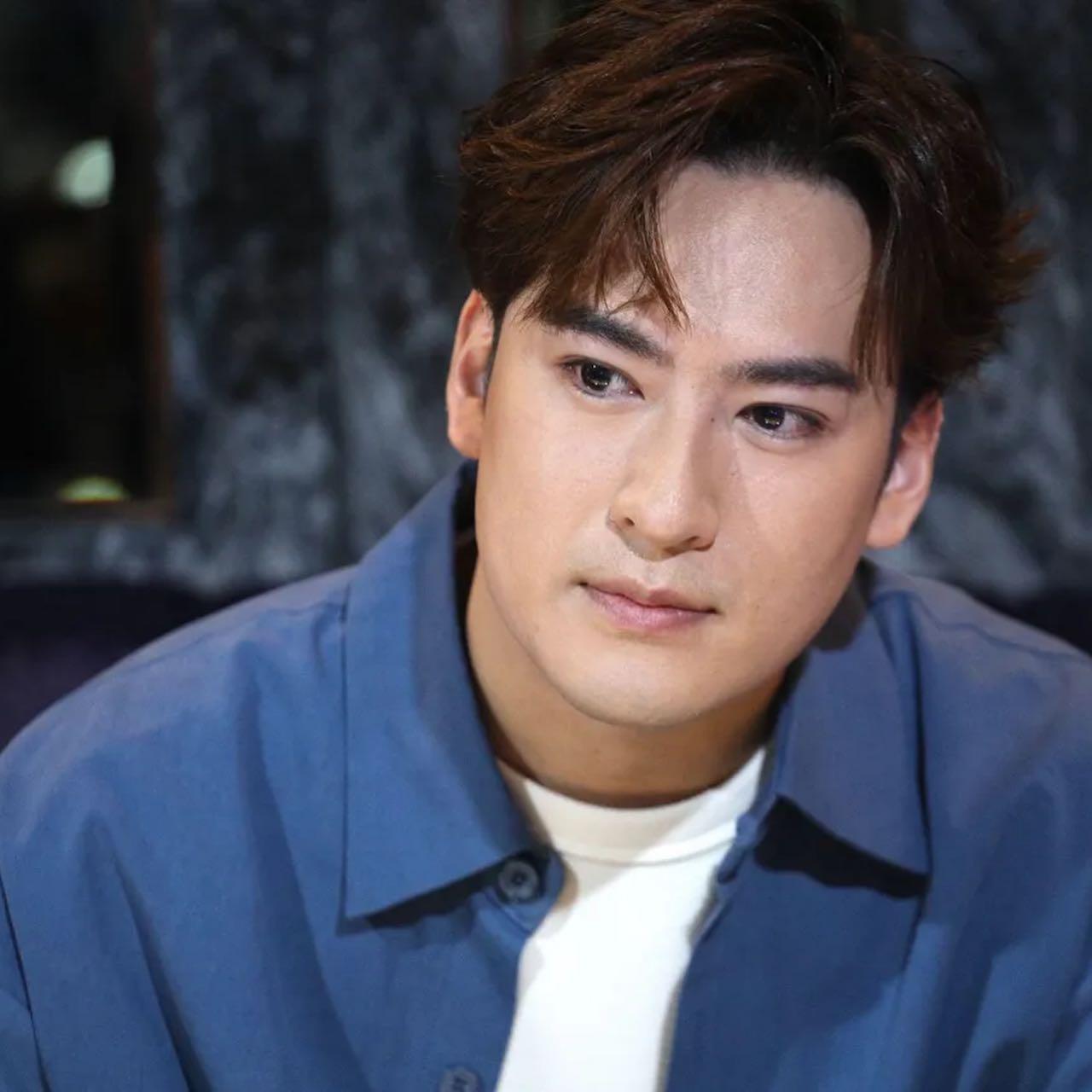 「台版吳浩康」 沈建宏在街市雞檔賣雞腿維生。