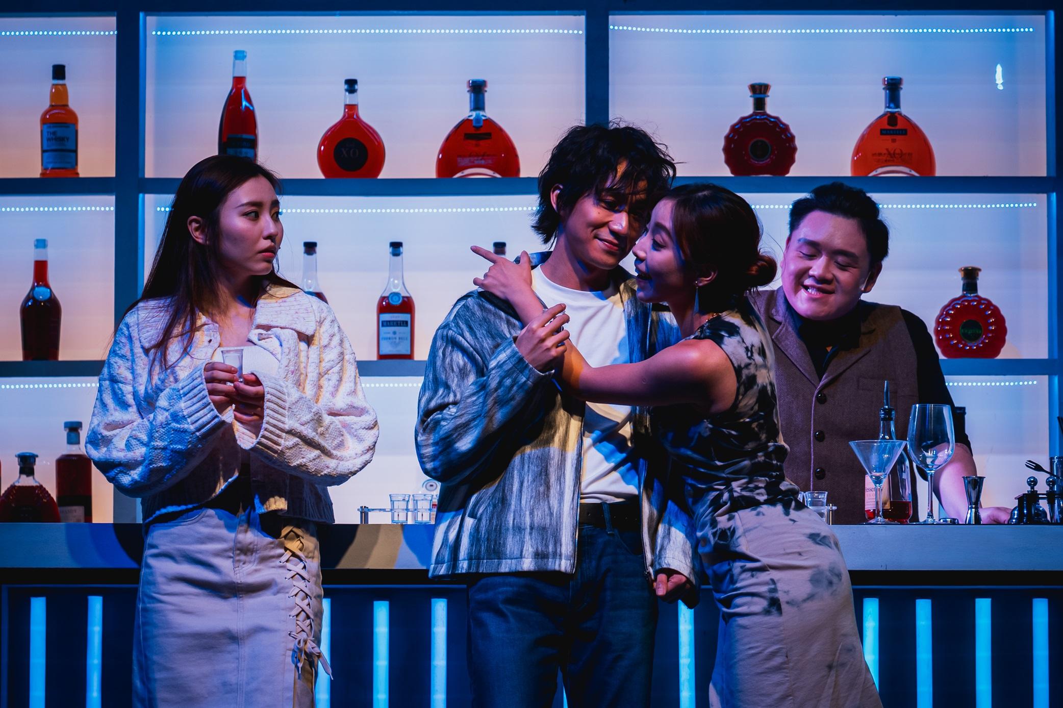 吳肇軒在《百分百感覺2024》艷福不淺。