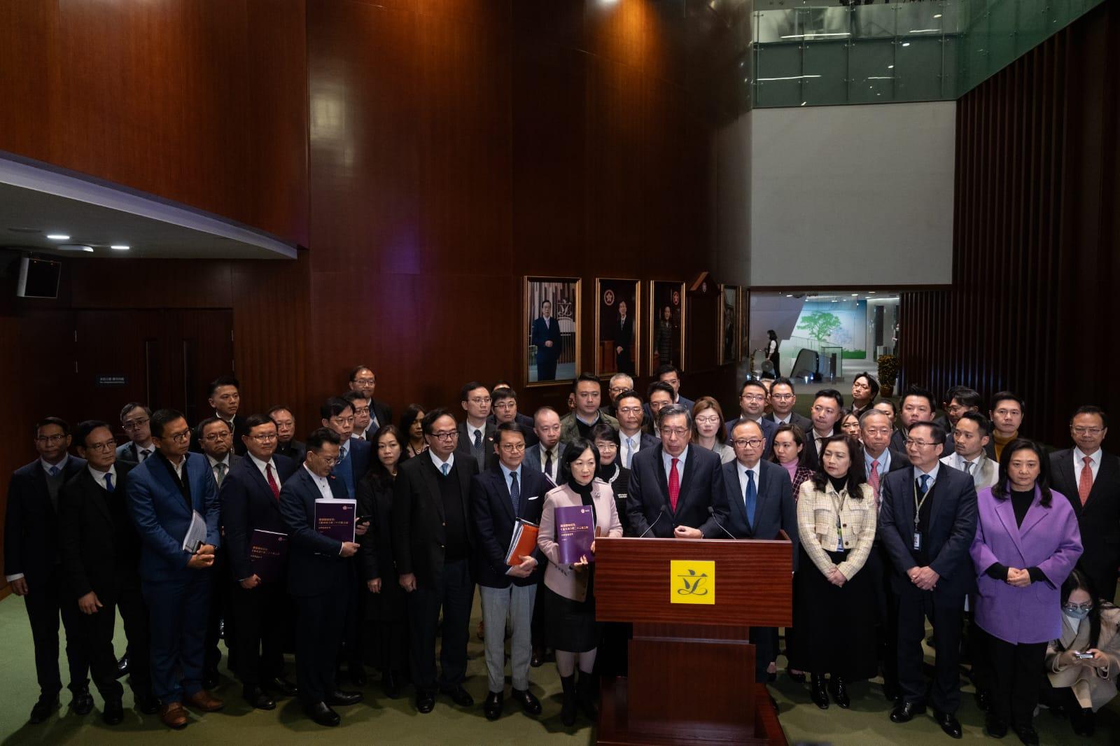 23條立法懶人包|一眾立法會議員支持23條立法。(林靄怡攝)