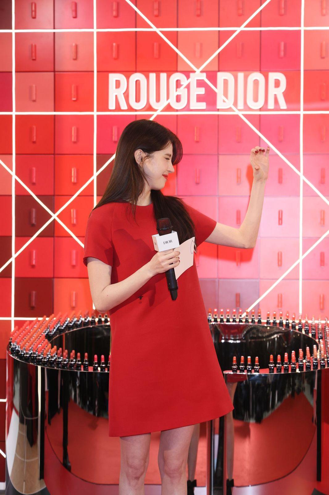 韓韶禧以亞太區品牌大使之身份主持中環限定店之揭幕活動。