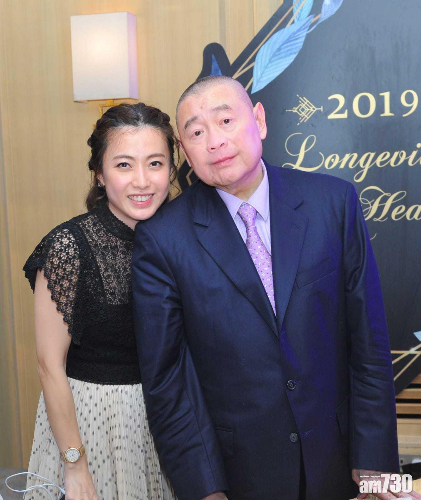 大劉與太太甘比。(資料圖片)