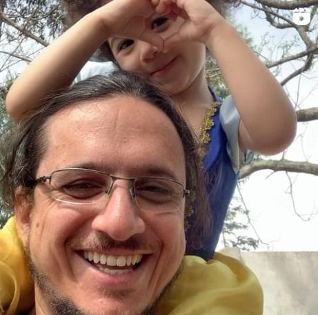 女兒是納帕的心肝寶貝。(互聯網)