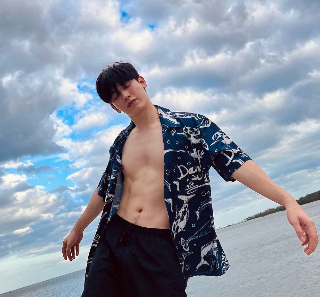 New是泰國BL界人氣男神之一。