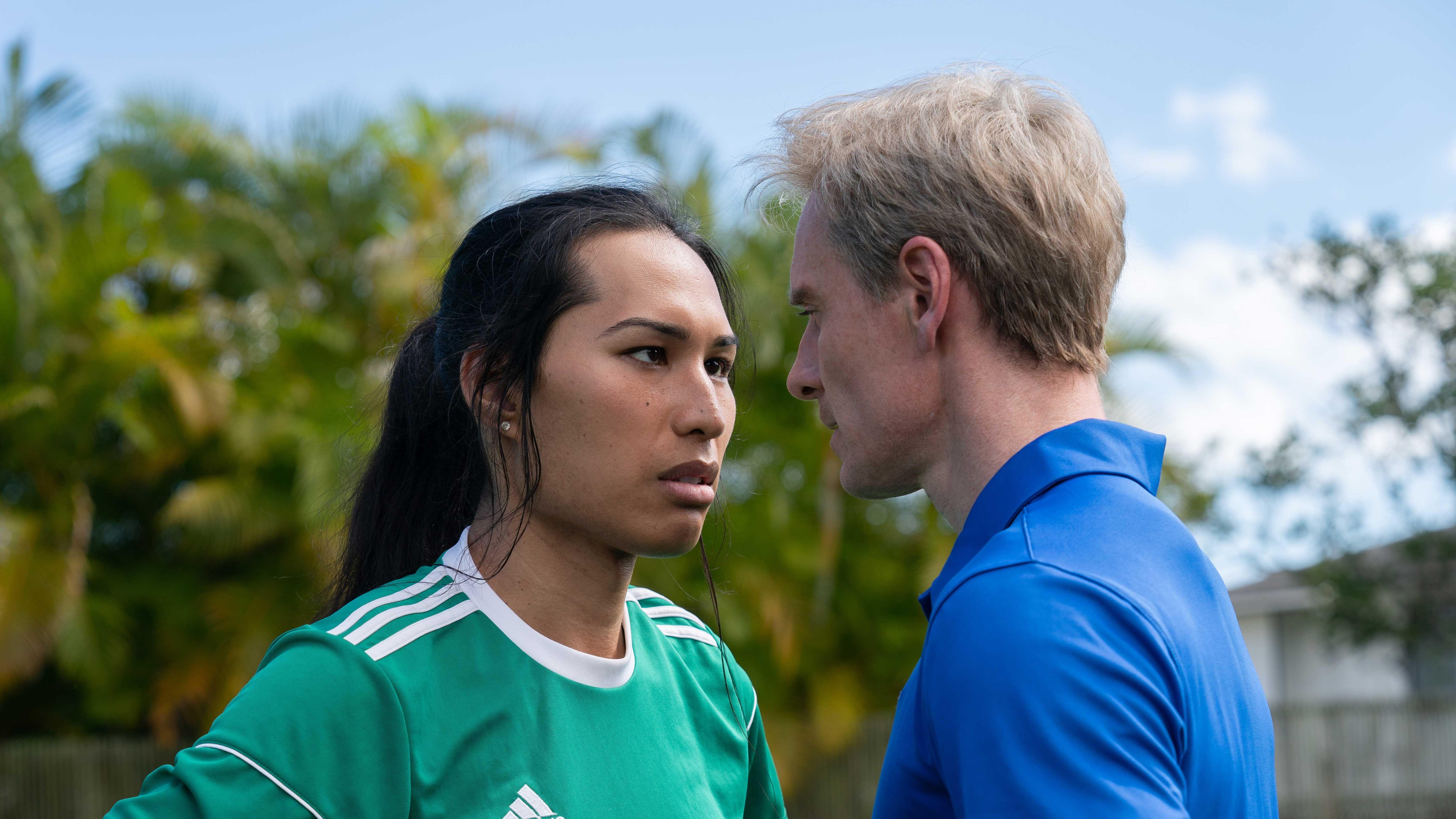 Kaimana在片中飾演跨性別足球員祖雅。