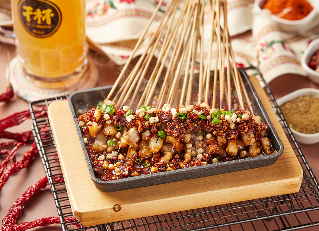 內地餐廳攻港|木屋燒烤潑辣豬小串