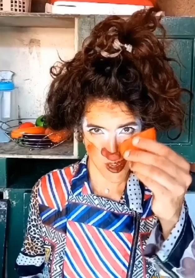 埃爾南德斯是在巴西騎單車旅行沿途賣藝團體的成員。(互聯網)