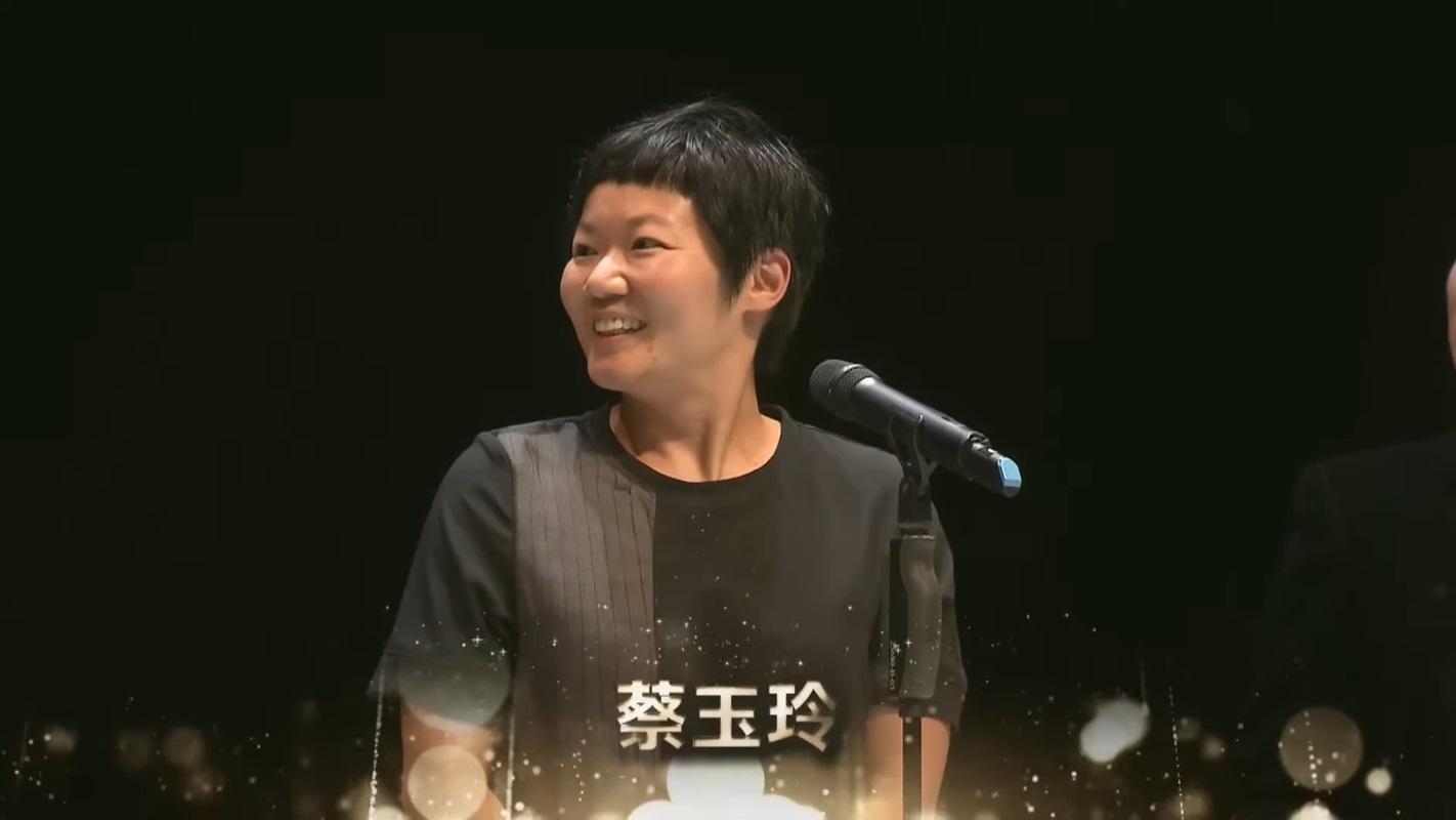 劇協去年的香港舞台劇奬頒獎禮舉辦被指安排有不妥之處,藝發局中止資助。(第三十一屆香港舞台劇獎頒獎禮直播截圖)