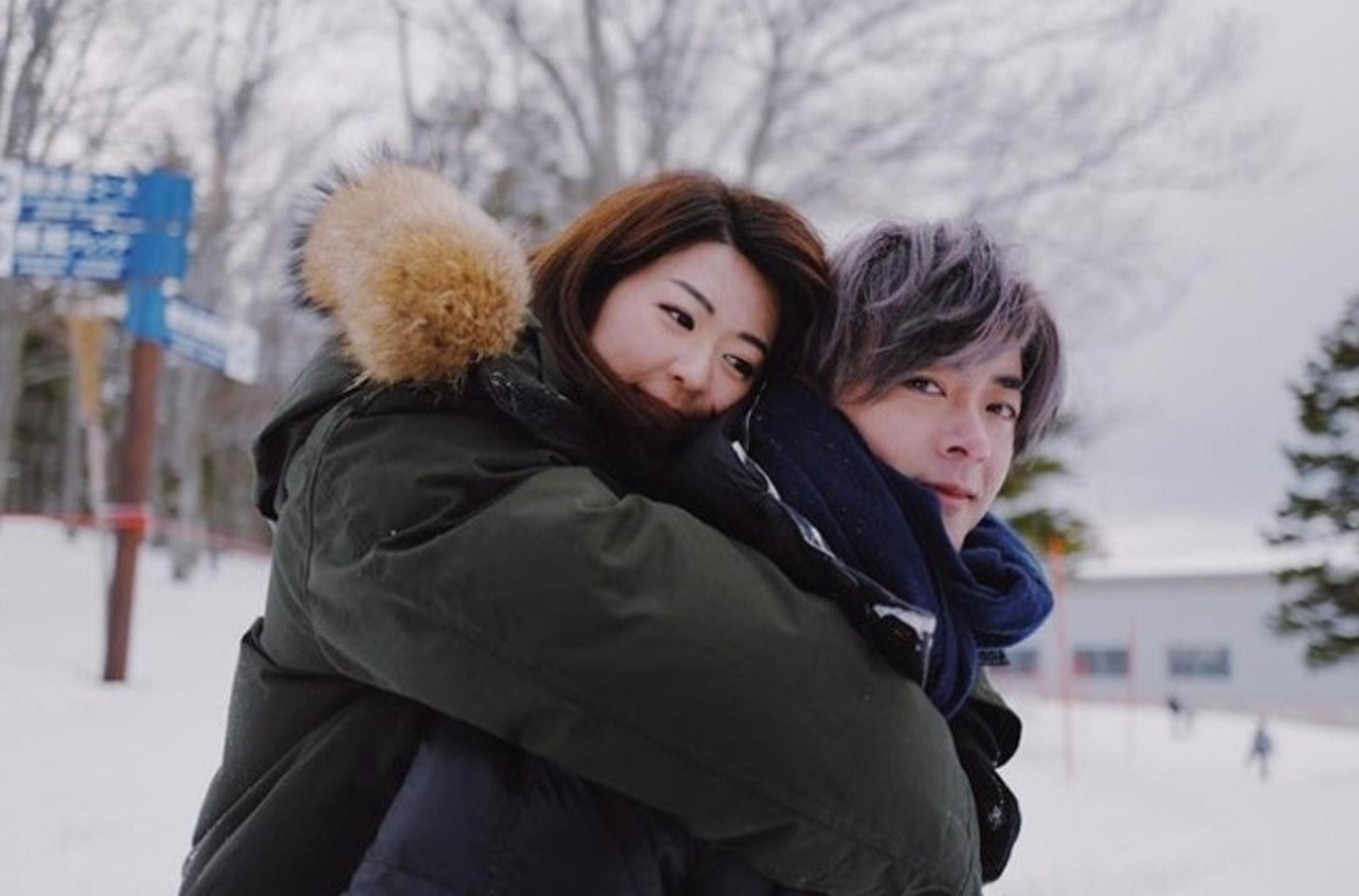 Hillary去年與洪卓立分手收場。