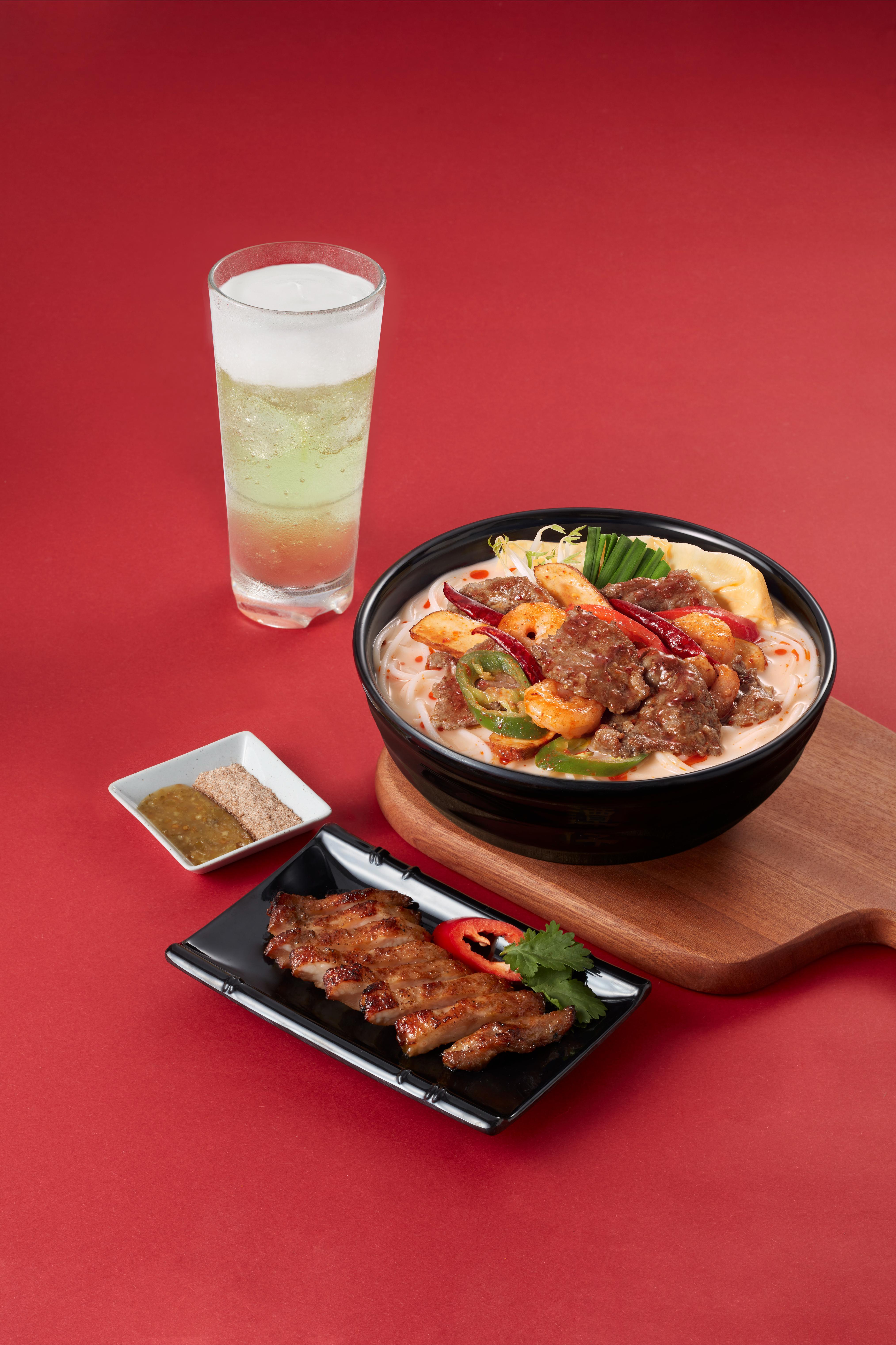 回~鍋⽜⾁笑蝦蝦⿇辣湯⽶線