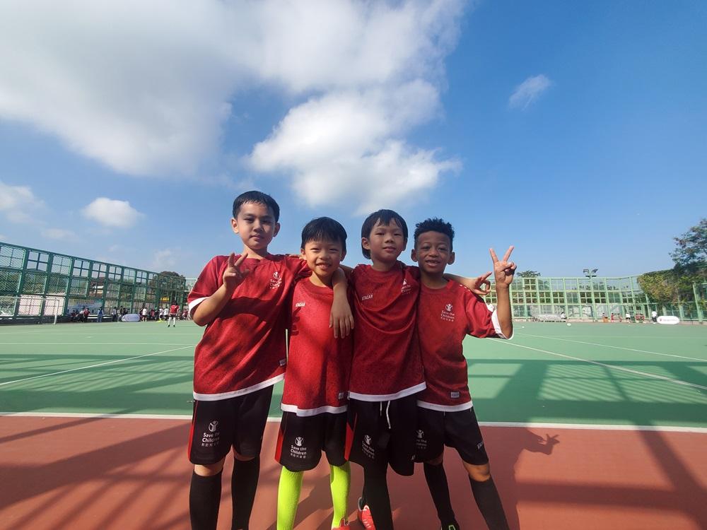 智愷在課堂上認識了很多新的朋友,相信足球場上豐富多彩而富教益的經歷將有助智愷學習積極面對人與事的正面態度。