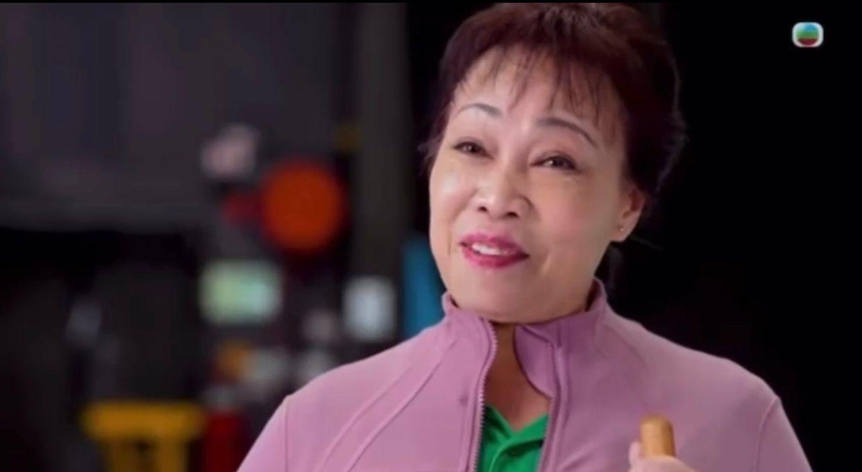 上月舉行的《萬千星輝頒獎典禮2023》,許思敏再以「群姐」姿態於開場短片中登場。